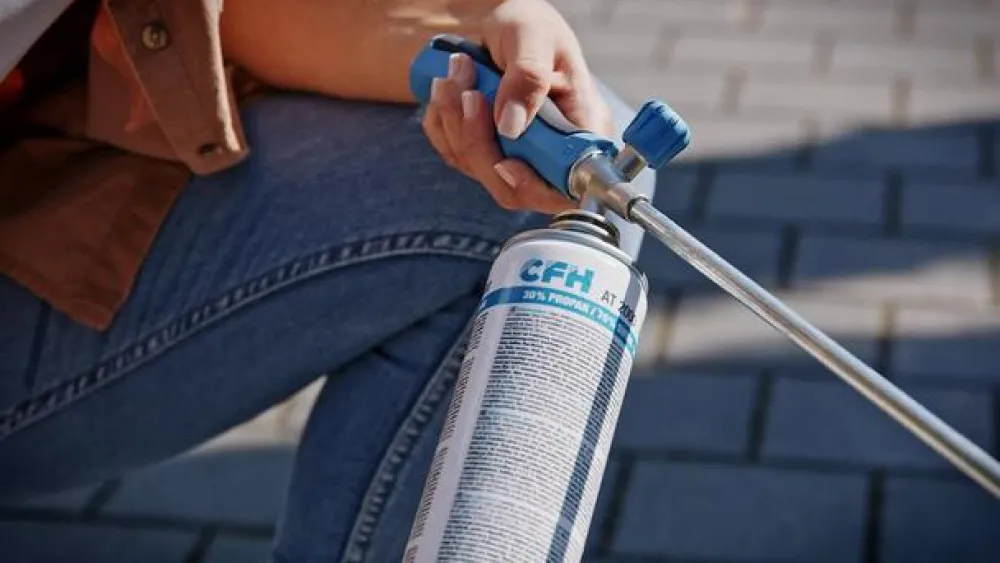 CFH Mehr Pflanzenschutzmittel - Unkrautbrenner Bio-Gärtner CW 3300, inkl. Universaldruckgasdose mit Breitbrenneraufsatz