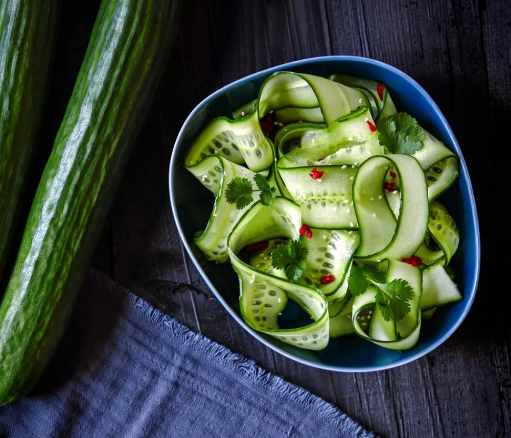 Dehner Gourmet Garten Zucchini- & Gurkenpflanzen - Schlangengurke, veredelt Grün