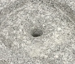 Dehner Granit-Bachlaufschale mit Loch und Anschlussstück Grau