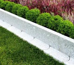 Dehner Mähkanten & Beetkanten|Steine & Terrassenplatten - Granit Beetkante, grau, 100 x 18 x 4 cm Hellgrau