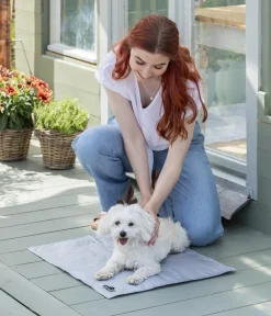 Dehner Lieblinge Mehr Transport & Unterwegs|Hundedecken - Kühlmatte Refresh, rechteckig, grau Hellgrau