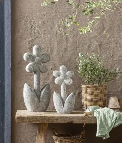 Dehner Gartenzwerge & Gartenfiguren - Magnesia-Blume Grau