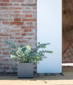 Deroma Pflanzkübel & Blumenkästen - Kunststoff-Topf Millenium, quadratisch Grau