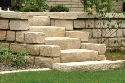 DIEPHAUS Steine & Terrassenplatten > Blockstufe SIOLA®