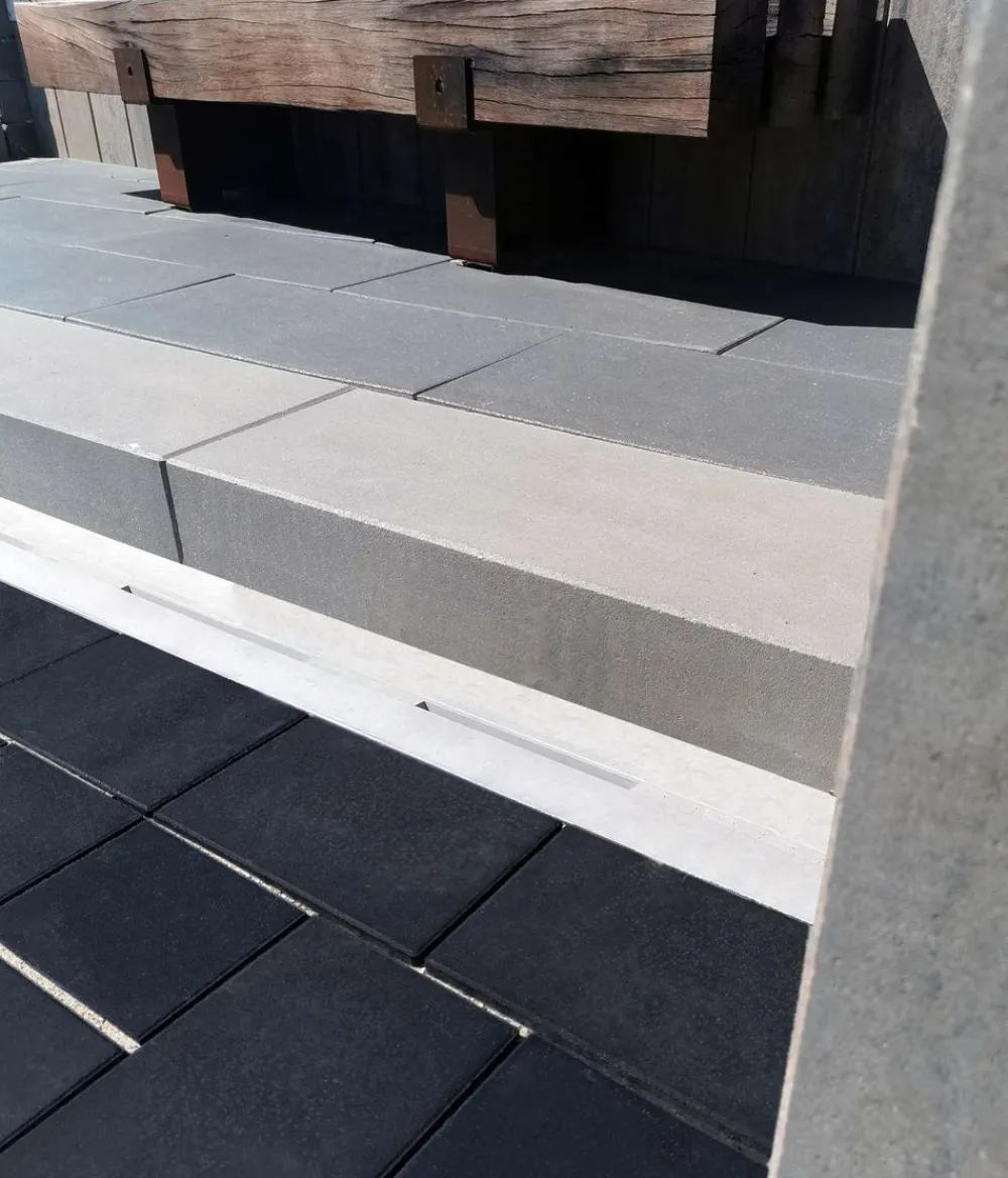 DIEPHAUS Steine & Terrassenplatten > Hohlblockstufe