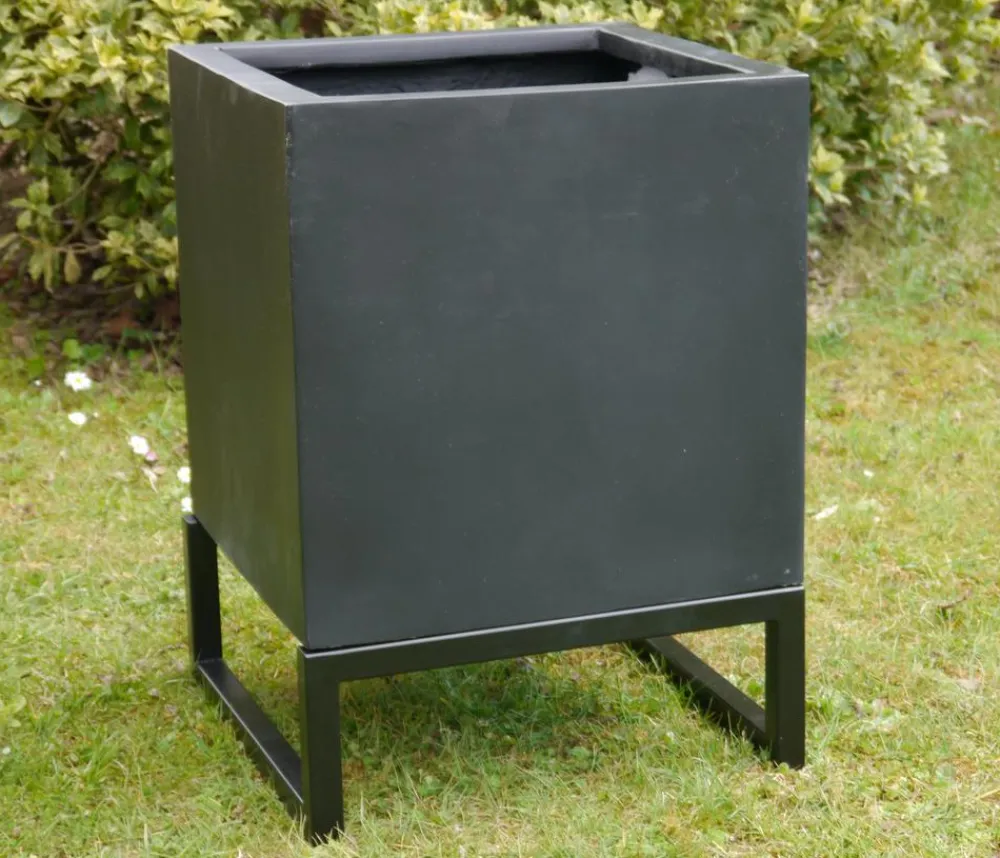 eastwest Metall-Untergestell für Pflanzkübel, quadratisch, , ca. B50/H15/T50 cm Schwarz Hot