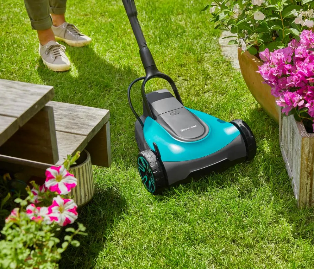 Gardena Rasenmäher & Rasentrimmer - Akku-Rasenmäher-Set HandyMower 22/18V P4A, ca. B34,5/H126/T38,5 cm