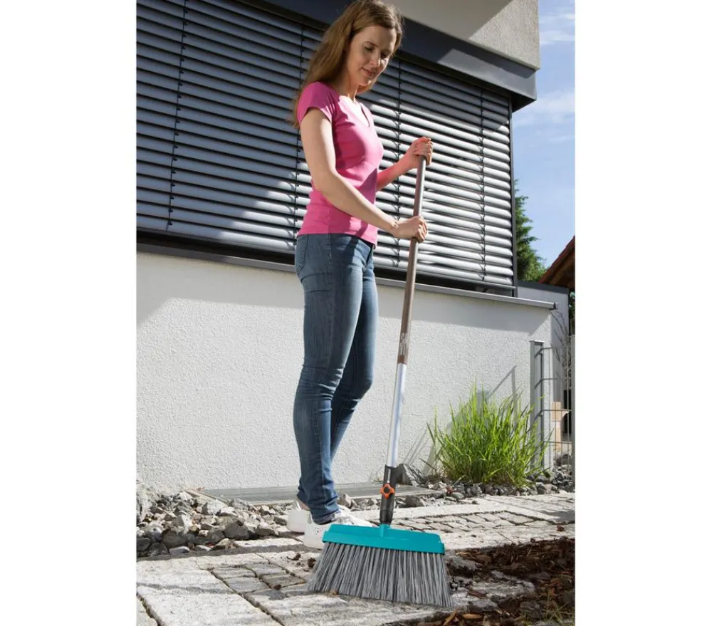 Gardena Gartengeräte - combisystem Terrassenbesen