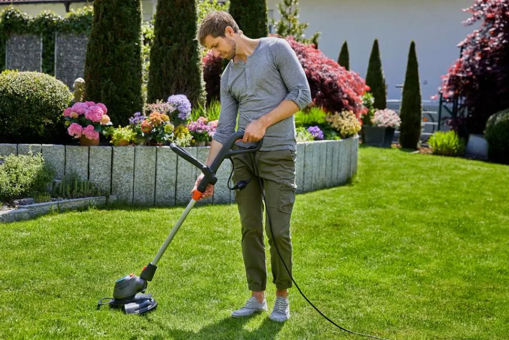 Gardena Rasenmäher & Rasentrimmer - Turbotrimmer ComfortCut 550/28 Schwarz