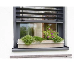 Hecht Pflanzkübel & Blumenkästen|Mehr Blumentopfzubehör - Aluminium-Blumenkastenhalterung Flora, 74-110 x 15,5-19 cm Grau