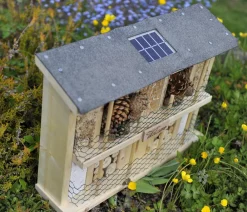 LUXUS-INSEKTENHOTELS Solar-Insektenhotel Landsonne, ca. B47/H34/T12,5 cm Schwarz New