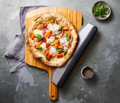 Ooni Pizzaöfen > Bambus Pizzaschieber/Servierbrett, ca. B30/H1/T50 cm