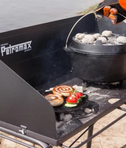 Petromax Grillzubehör - Feuertopf Tisch Schwarz