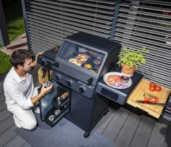 Rösle Gasgrills - Gasgrill Epicflame Core 3 50 mbar, ca. B119/H127/T61 cm Schwarz