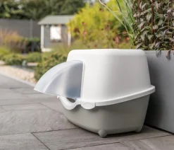 Trixie Katzenklo - Outdoor Katzentoilette Davio Top mit Haube, ca. B56/H39/T39 cm