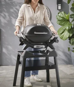 Weber Gasgrill Q1200N mit Stand, ca. B105/H99/T52 cm Schwarz Hot